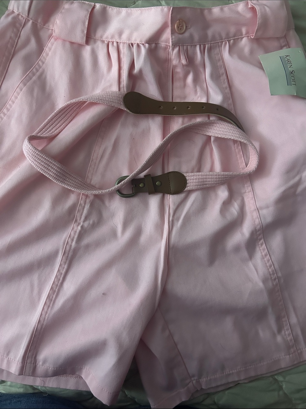 Karen Scott- vintage - Light Pink High-Waist Shorts with Matching Woven Belt